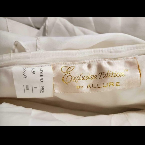 Allure Off white Strapless Wedding gown dress 8 - Picture 10 of 10